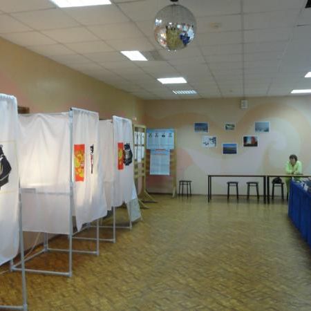 4. На избирательном участке.